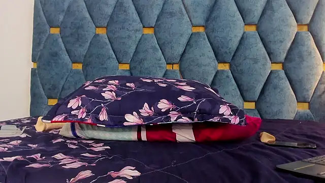 Sofia_ll élő XXX-chatje