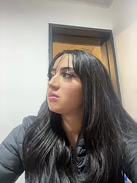 EmmyEvans1 live XXX chat