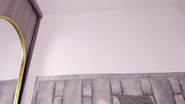 Chatroom XXX en direct de aaryy_