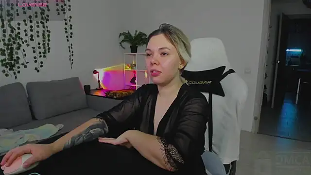 SpecterGirl élő XXX-chatje