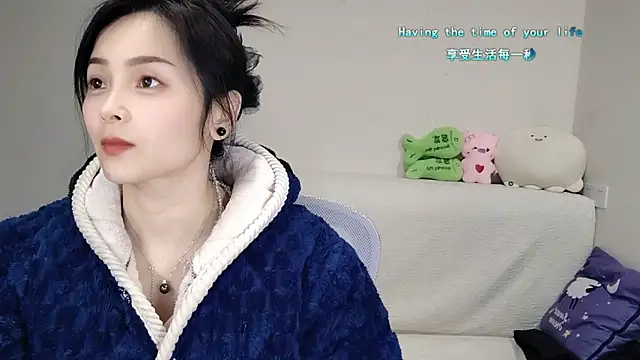 -J-o-y- 网络视讯表演