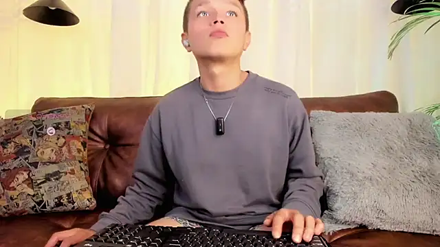 Pokazy przed kamerką – Tim_wolf