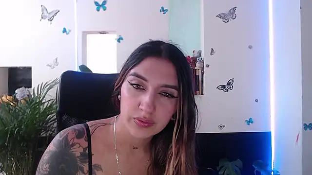 Lia-mitch Show in webcam