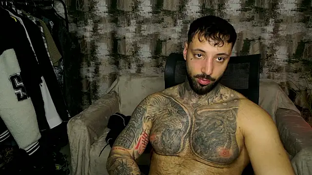 MasculineGuy99's Live XXX Chat