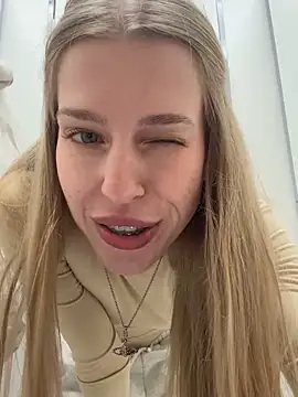 Webkamerová show kira_mia