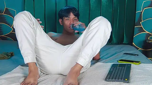 Liam_Sinclair's Live XXX Chat