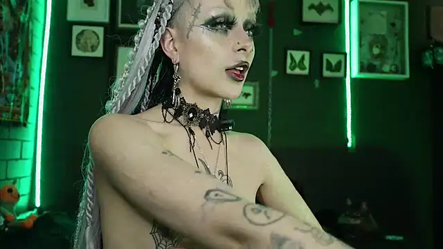 insania_9999_'s Live XXX Chat