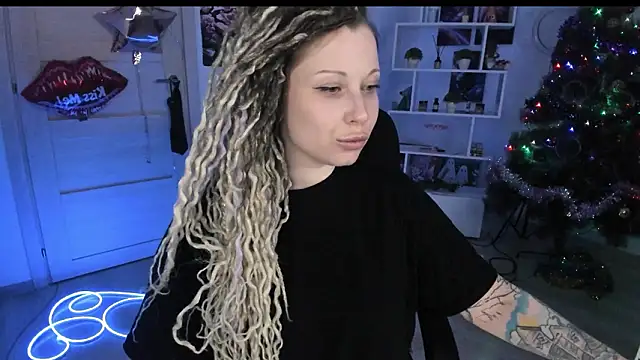 HoneySallyMoore Adlı Modelin Canlı XXX Sohbeti