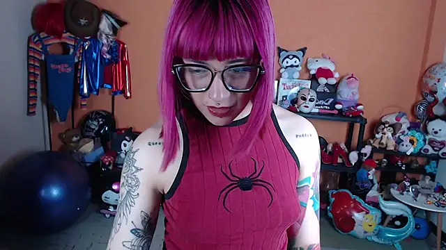 Chat +18 de MissMiia2 ao vivo