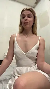 HarrietDart Chat XXX live