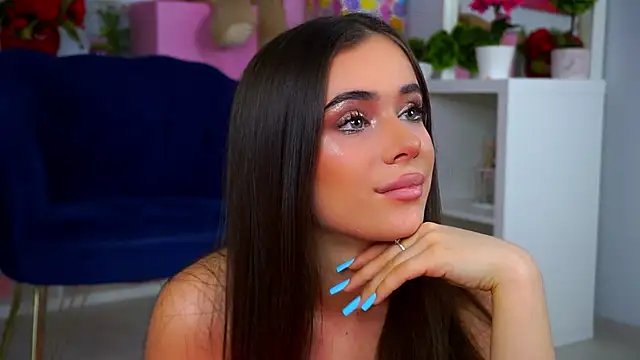 Ava_Solis Adlı Modelin Canlı XXX Sohbeti