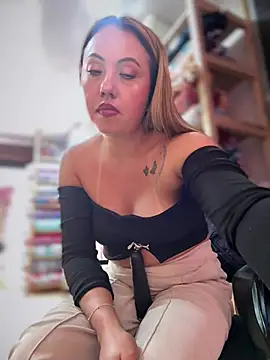 VIOLETA-25_: онлайн-секс-чат