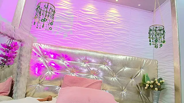 alanna_blaze Adlı Modelin Canlı XXX Sohbeti