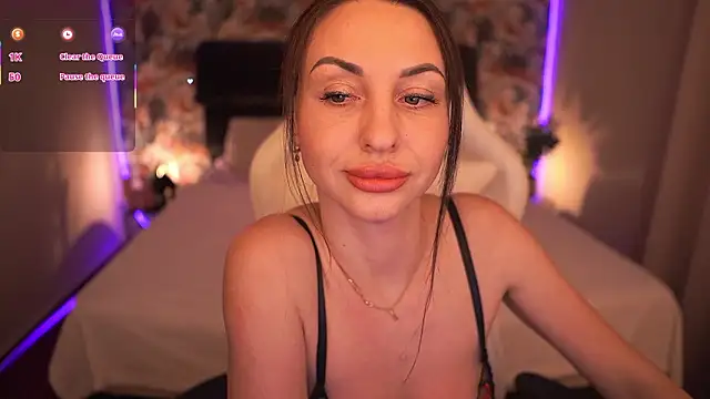 KristiiMax Adlı Modelin Canlı XXX Sohbeti