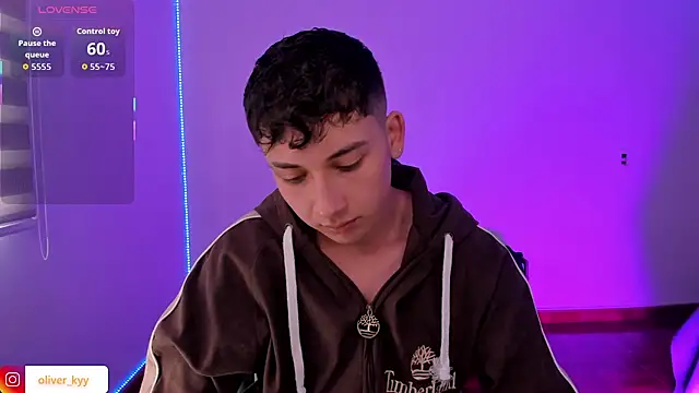 XXX chat uživo modela oliver_kyy