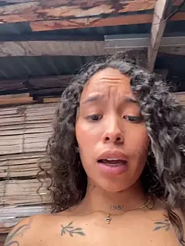 Chat XXX en directo de MarieLeon