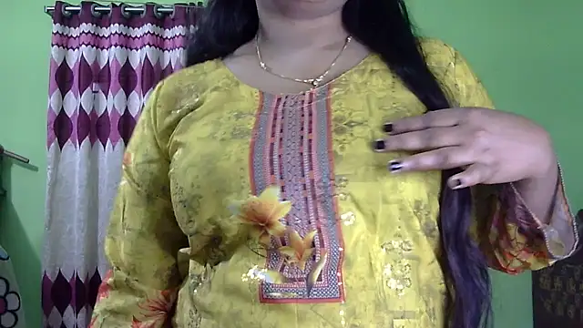 BengaliQueenStar's Live XXX Chat