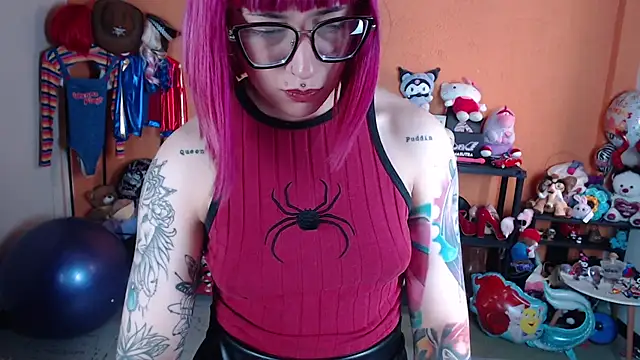 Chat +18 de MissMiia2 ao vivo