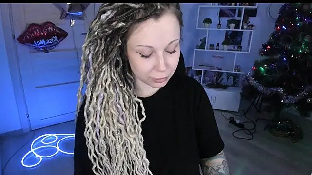 HoneySallyMoore: онлайн-секс-чат