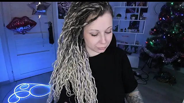 HoneySallyMoore 即時 XXX 聊天