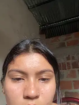 XXX chat uživo modela lunarous98