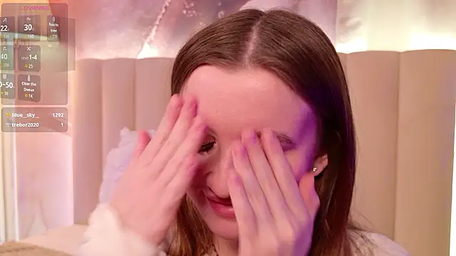 Layla_Bloom: онлайн-секс-чат