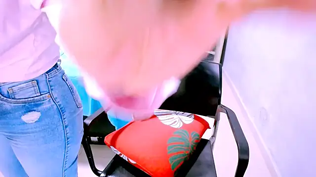 BitterMomXxx: онлайн-секс-чат