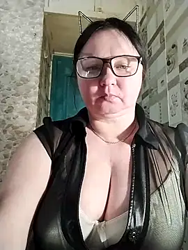 Show modela Holly-69 na web-kameri