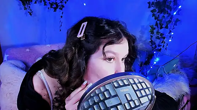 ChloeRicc: онлайн-секс-чат