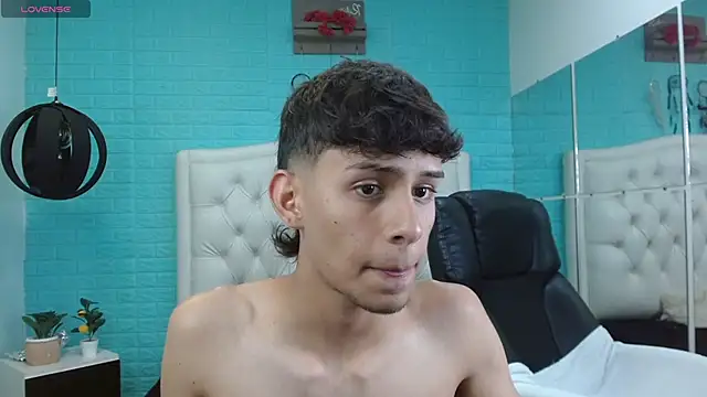 DraxBlade09 Adlı Modelin Web Kamerası Şovu