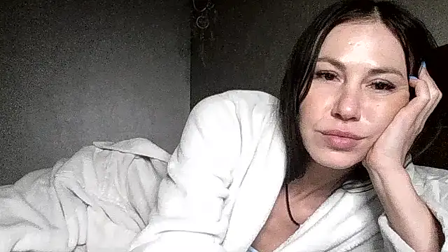 JulianaGold1 라이브 XXX 채팅