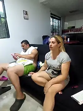 hotandfierylatinos2023: онлайн-секс-чат