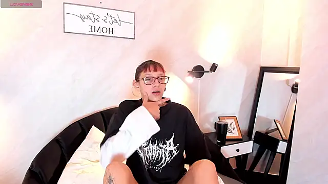 KatsuraRen Show in webcam