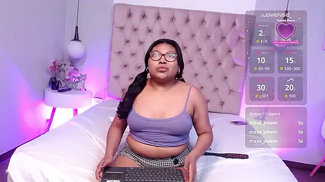 Czat XXX na żywo – Kiri_Black_