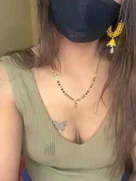 CUTI-NAINA live XXX chat