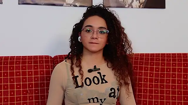 Taylor_Tina Live XXX Chat