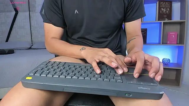 LiamDeep Live XXX Chat