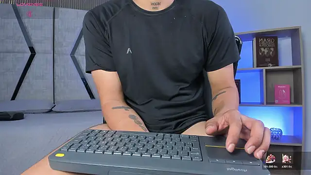 دردشة LiamDeep الجنسية المباشرة