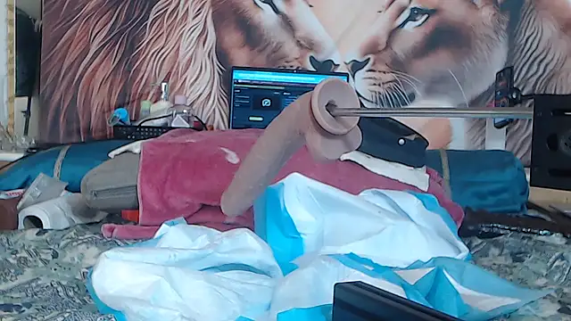 Jennytop: διαδικτυακό σόου στην κάμερα