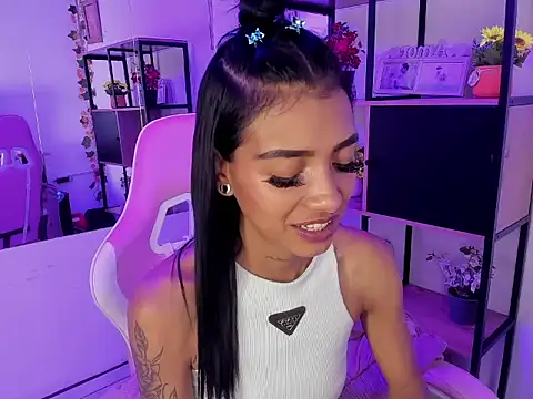 KarlaSlutSkinny__ Live XXX Chat