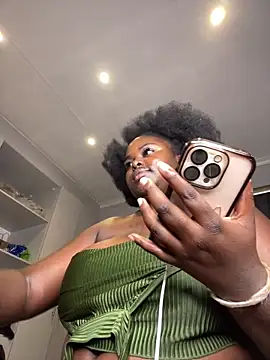 Chat XXX en directo de Honeycoco0211