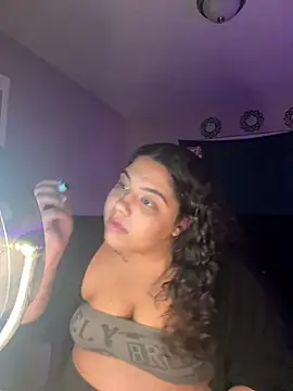 1n0nlythroat Show in webcam