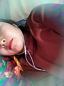 moa_koa Show in webcam