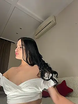 Evayra Chat XXX in diretta