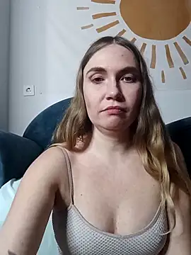 KisaVixenn Live XXX chat