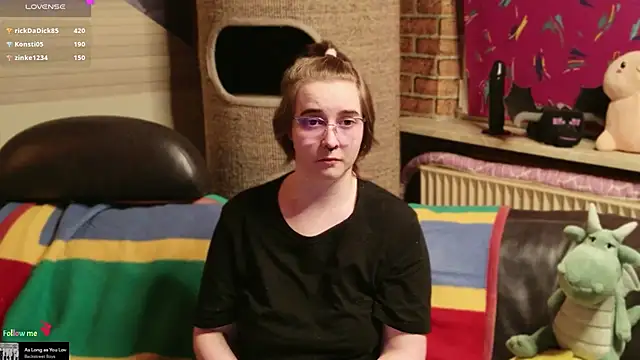 GamerGirl_Eve Adlı Modelin Canlı XXX Sohbeti