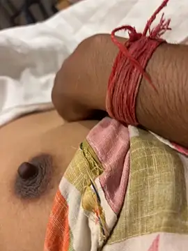 Czat XXX na żywo – indianshycouple