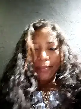 cindy_damm: διαδικτυακό σόου στην κάμερα