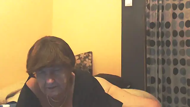 MioritaHard Adlı Modelin Canlı XXX Sohbeti