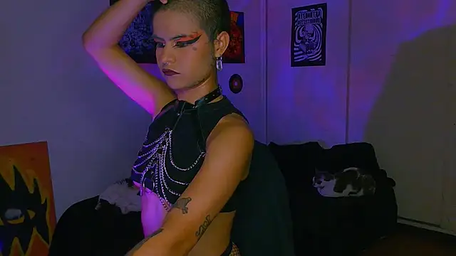 alex_one888 Adlı Modelin Canlı XXX Sohbeti